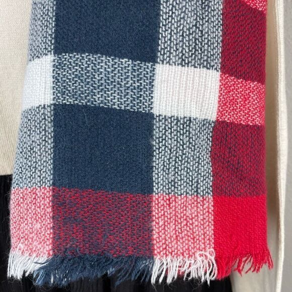 Collections Eighteen Plaid Scarf EUC - Picture 3 of 5